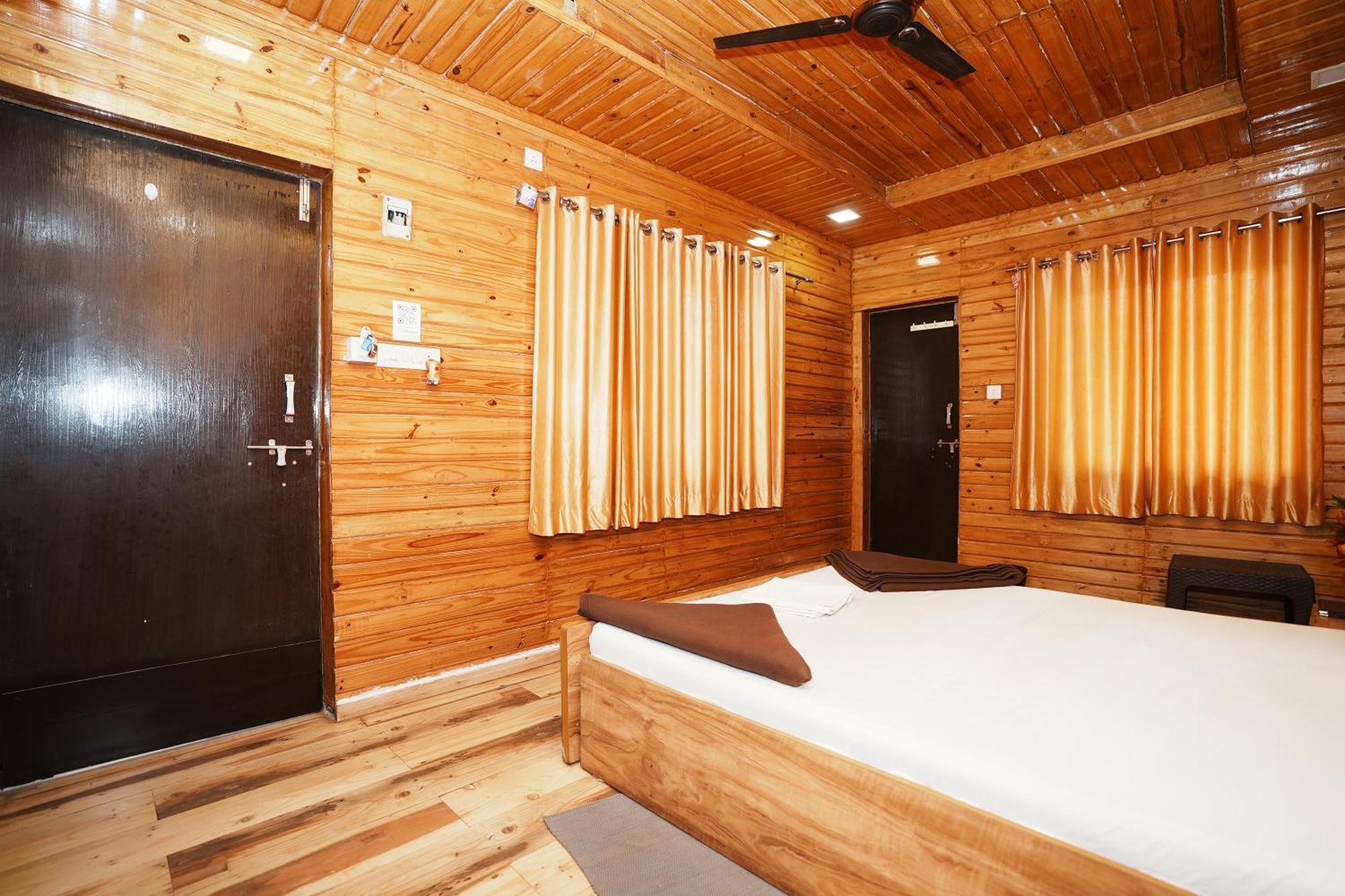 Sunshine Resort Pune Exterior photo